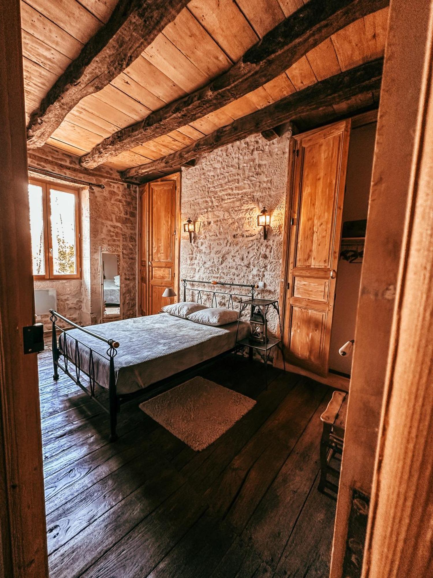 Gite Le Relais De La Diligence Saint-Lazare Exteriör bild