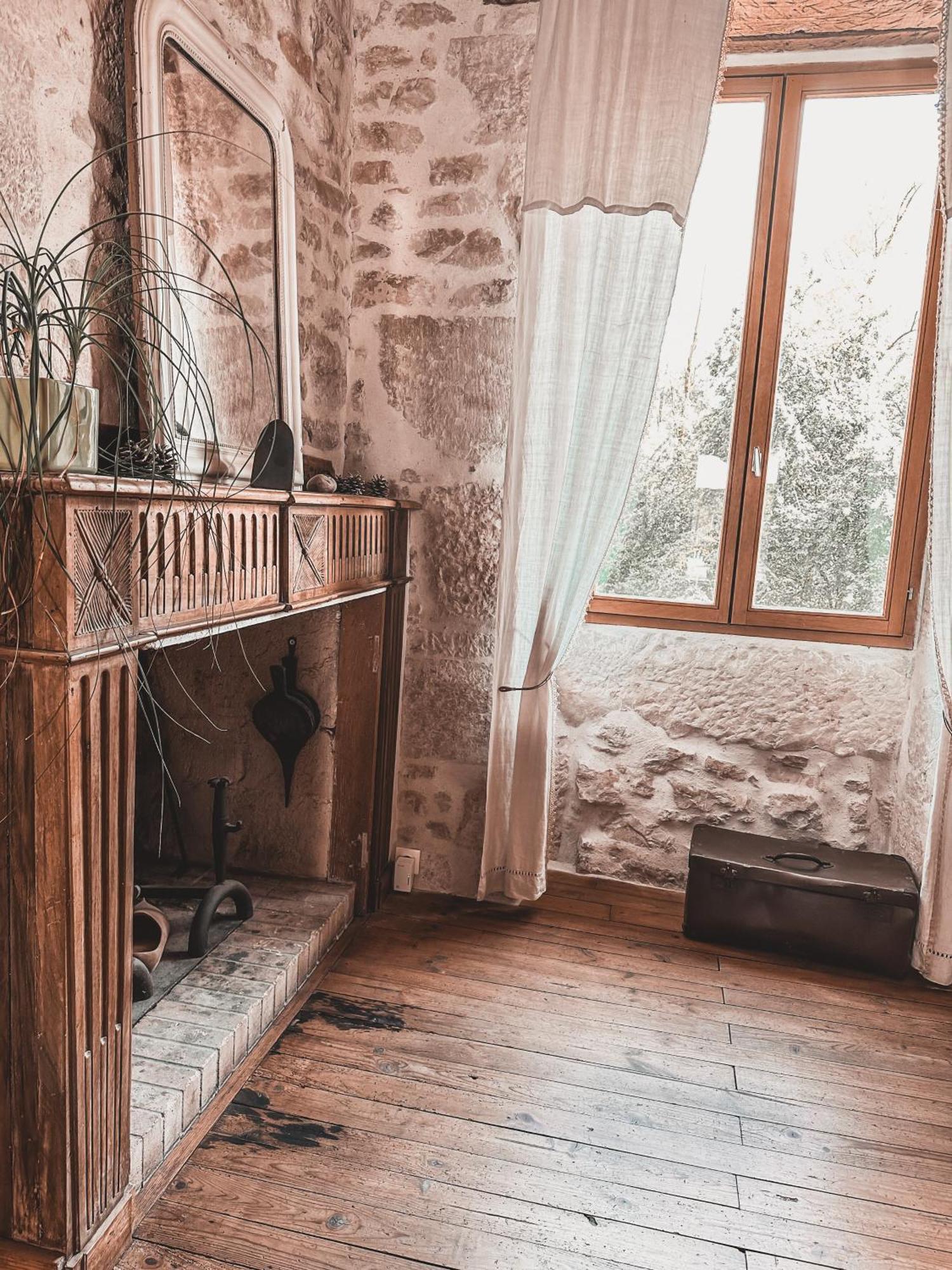 Gite Le Relais De La Diligence Saint-Lazare Exteriör bild
